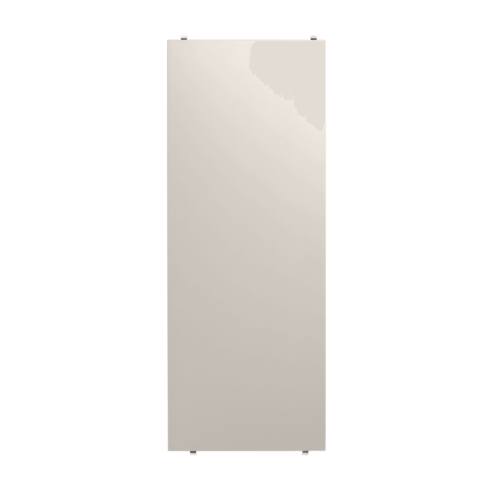 The wooden shelves are available in two widths, 58 and 78 cm, along with two depths, 20 and 30 cm. The shelves fit into wire and plex panels from String® System if the shelves and panels have the same depth. The shelves are flexible and easy to move around to meet your preferences. Create a monochrome shelf or mix shelves in different colours and types of wood. Each packaging contains three shelves and brackets.