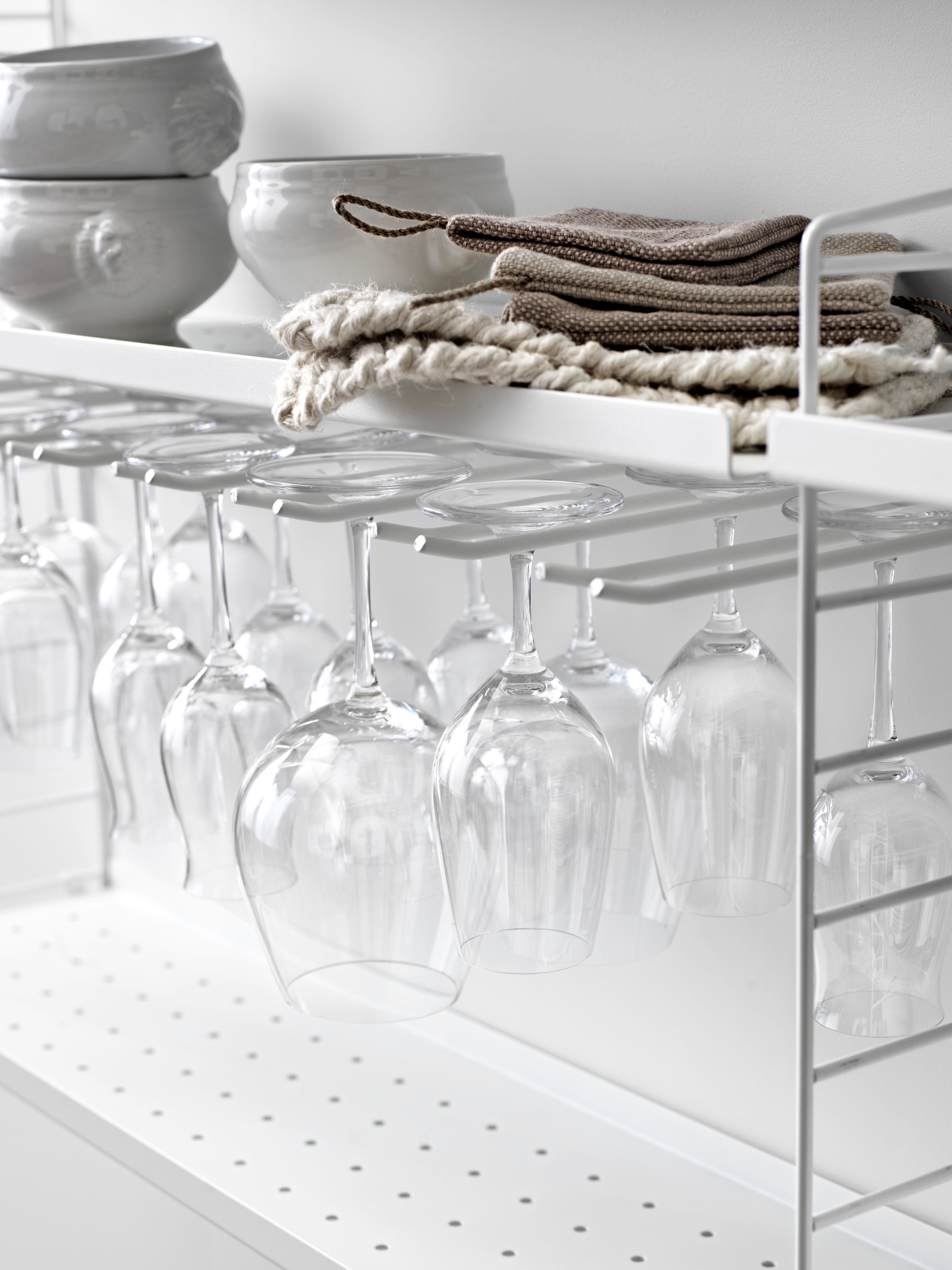 tem-string-plus-kitchen-white-closeup_portrait.jpg