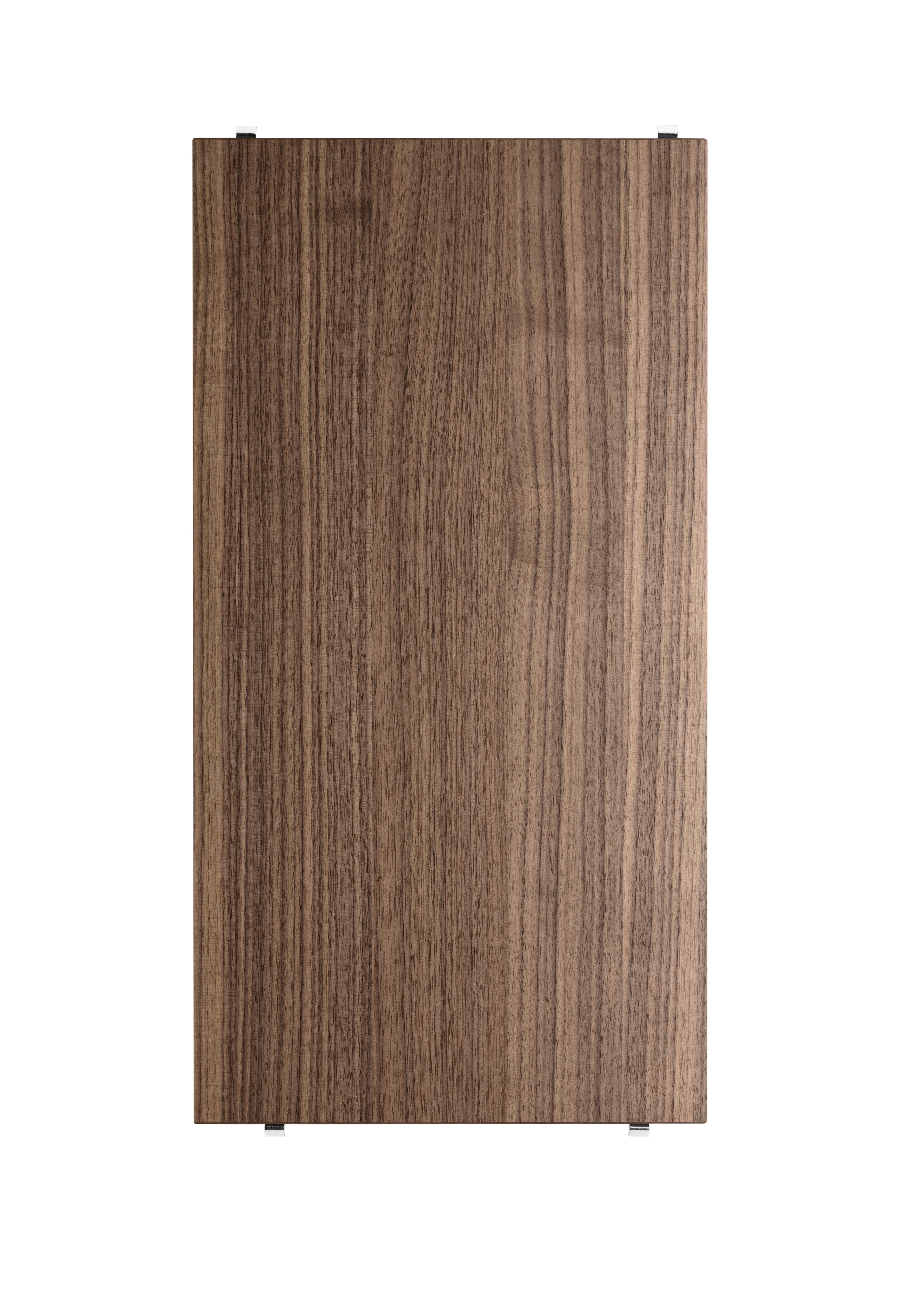 The wooden shelves are available in two widths, 58 and 78 cm, along with two depths, 20 and 30 cm. The shelves fit into wire and plex panels from String® System if the shelves and panels have the same depth. The shelves are flexible and easy to move around to meet your preferences. Create a monochrome shelf or mix shelves in different colours and types of wood. Each packaging contains three shelves and brackets.