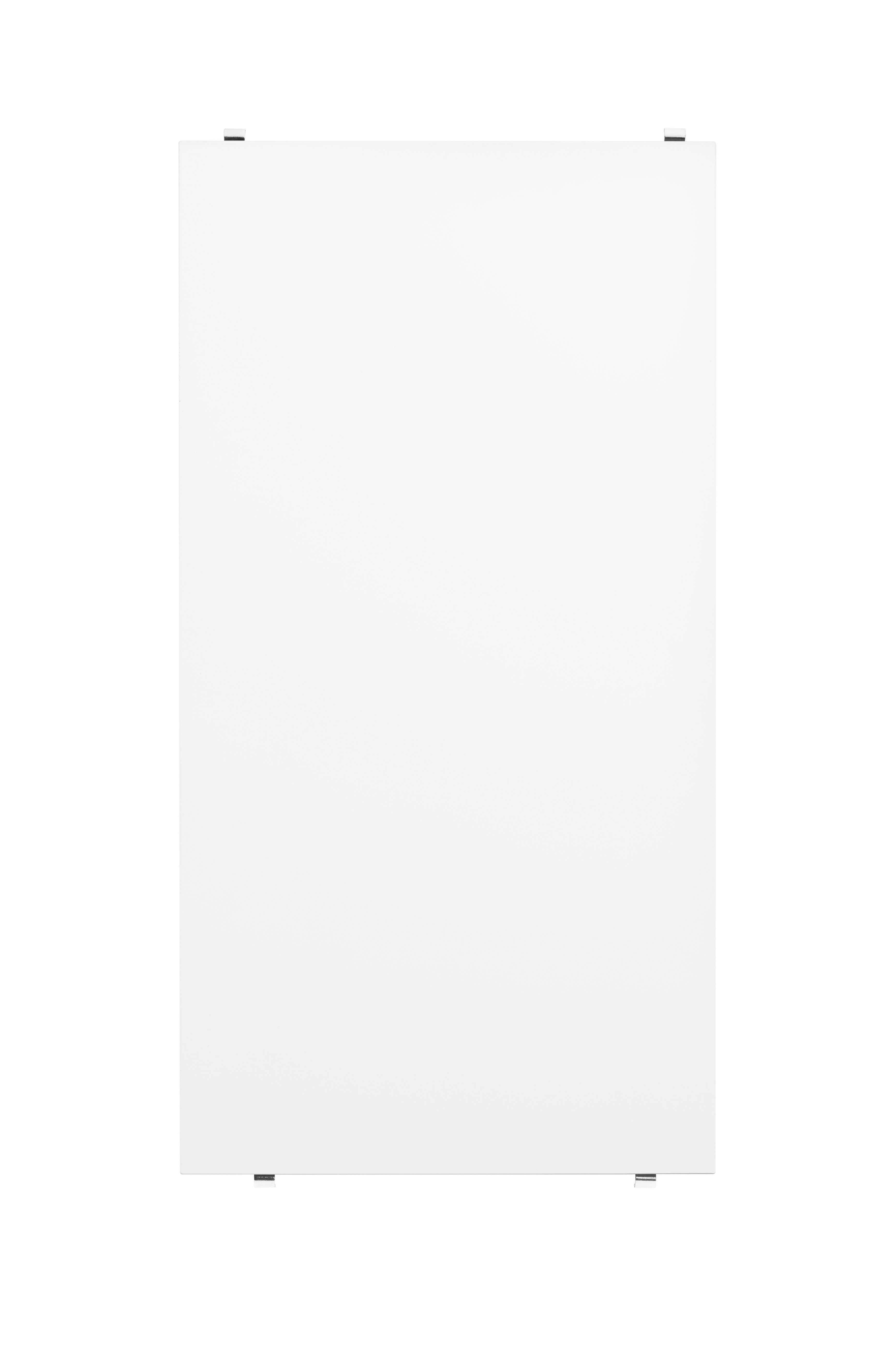 The wooden shelves are available in two widths, 58 and 78 cm, along with two depths, 20 and 30 cm. The shelves fit into wire and plex panels from String® System if the shelves and panels have the same depth. The shelves are flexible and easy to move around to meet your preferences. Create a monochrome shelf or mix shelves in different colours and types of wood. Each packaging contains three shelves and brackets.