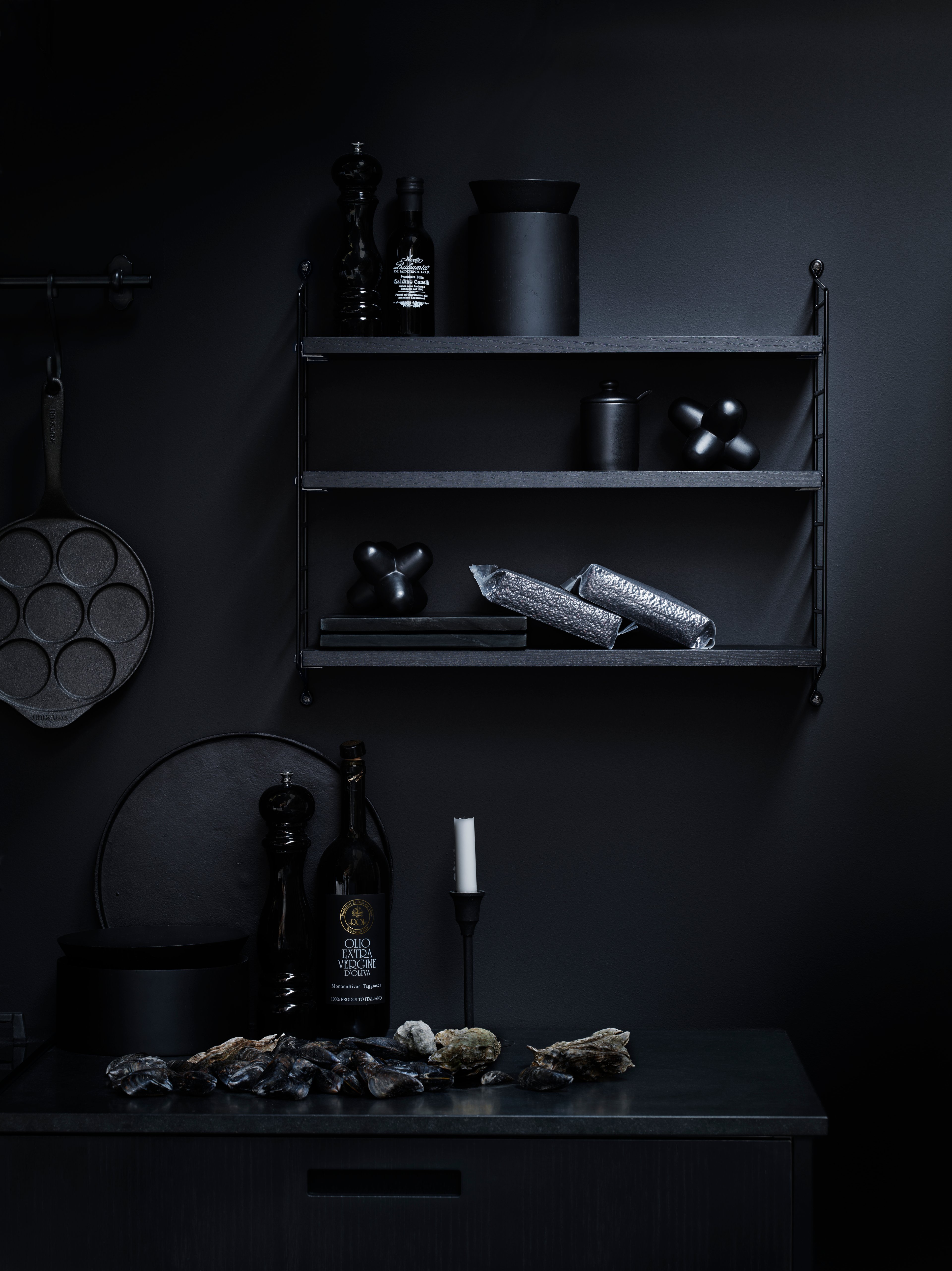 String® Pocket is sold as a complete shelf but is equally flexible as String® System. String® Pocket invites creativity and personality where you can combine two or three String® Pocket shelves into one larger shelf. Mix and match different colours and wooden alternatives to suit your style and preferences. Since the shelf is neat and practical it fits equally well as a nightstand as an extra shelf in your hallway. String® Pocket is sold as one complete unit containing two wire panels, height 50 cm, and three shelves, width 58 cm and depth 15 cm.